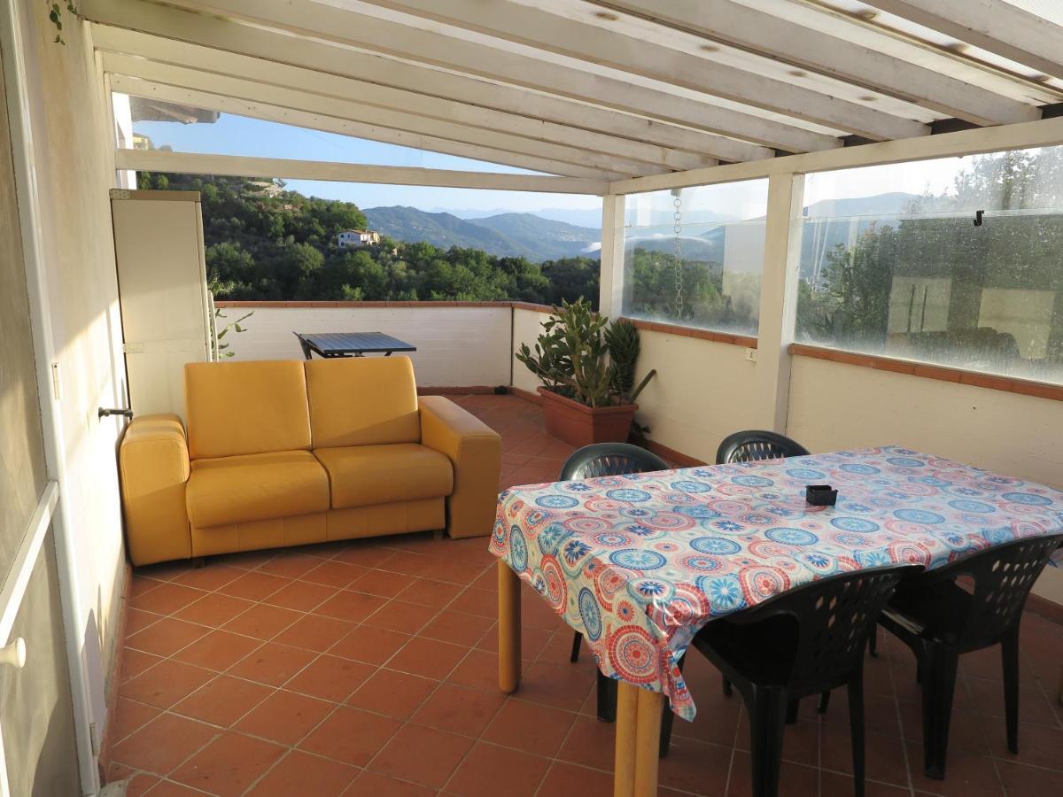 Holiday home Banks 1